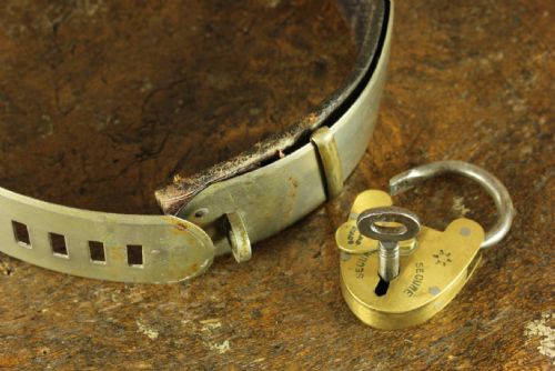 ANTIQUE FRENCH SILVER PLATE LEATHER DOG COLLAR PADLOCK 19TH CENTURY - ADDITIONAL PHOTO 12