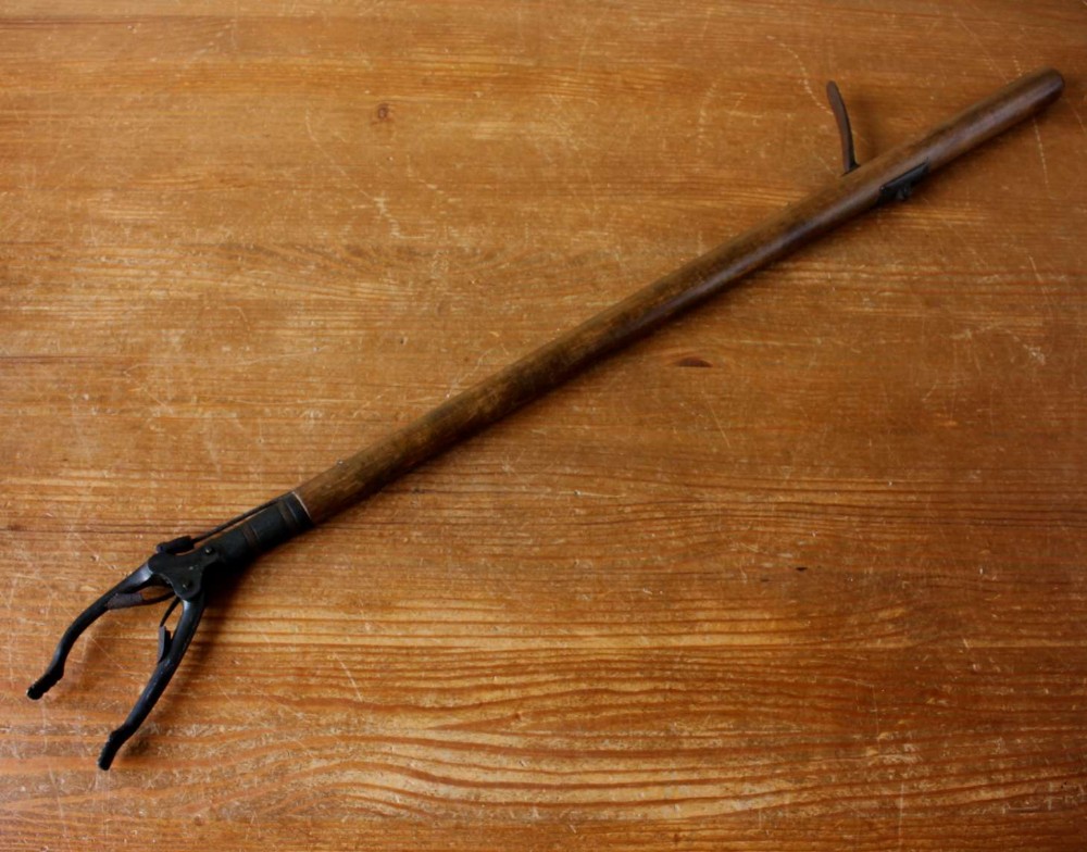 Book Reacher Grabber 