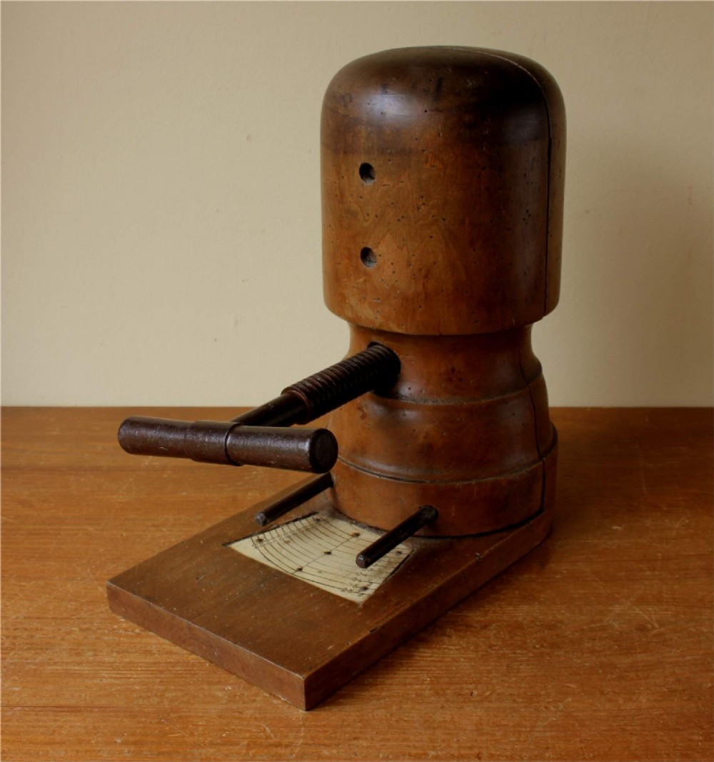 Milliner's Wood Mechanical Hat Stretcher Sizer.