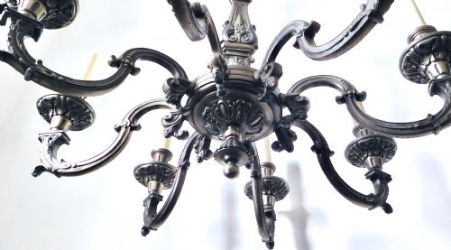 fig 1. VICTORIAN EIGHT ARM CHANDELIER