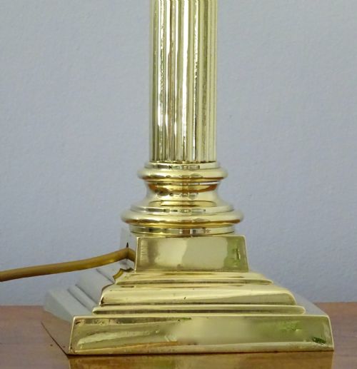 fig 1. A VICTORIAN BRASS CORINTHIAN COLUMN LAMP