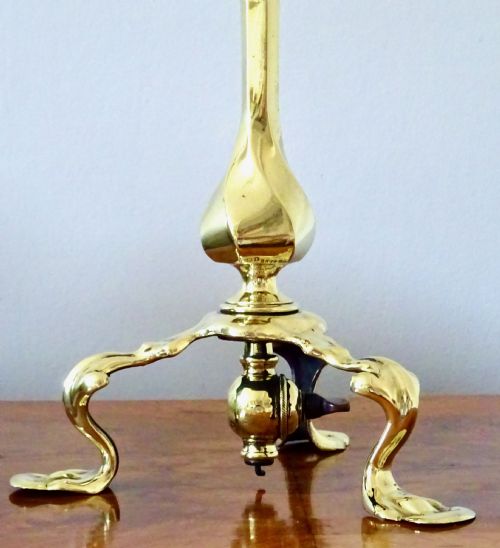 fig 1. A REGISTERED PULLMAN LAMP - Circa 1910