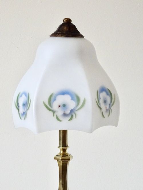fig 1. EDWARDIAN PULLMAN LAMP WITH PERIOD SHADE