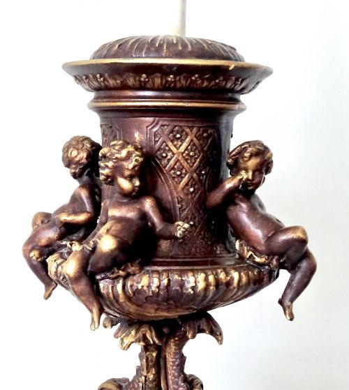 1910 A LARGE CHERUB AND DOLPHIN LAMP - ADDITIONAL PHOTO 1