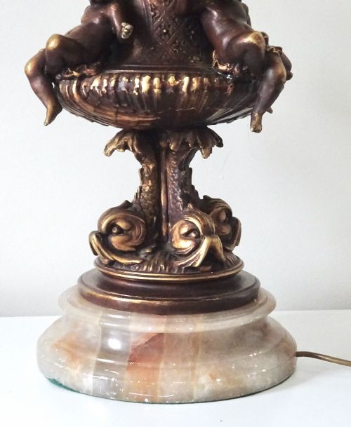 1910 A LARGE CHERUB AND DOLPHIN LAMP - ADDITIONAL PHOTO 4
