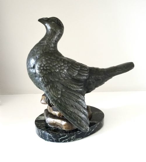 fig 1. SPELTER RACING PIGEON BY CARVIN ON A MARBLE BASE
