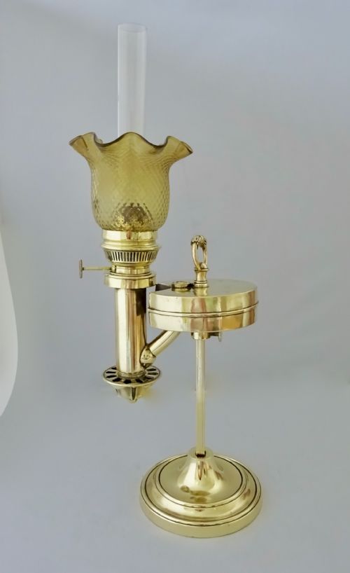 Adjustable Student's Oil Lamp
