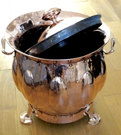 19101930 AN ART NOUVEAU COPPER LOG BIN AND LID - ADDITIONAL PHOTO 1