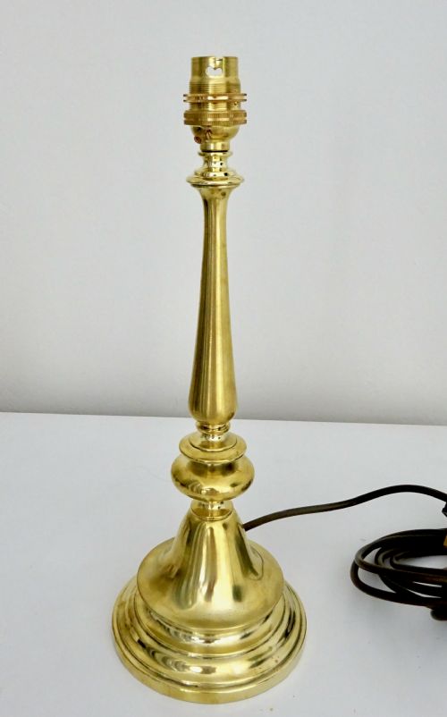 Dated 1909/10   Good Quality Table Lamp