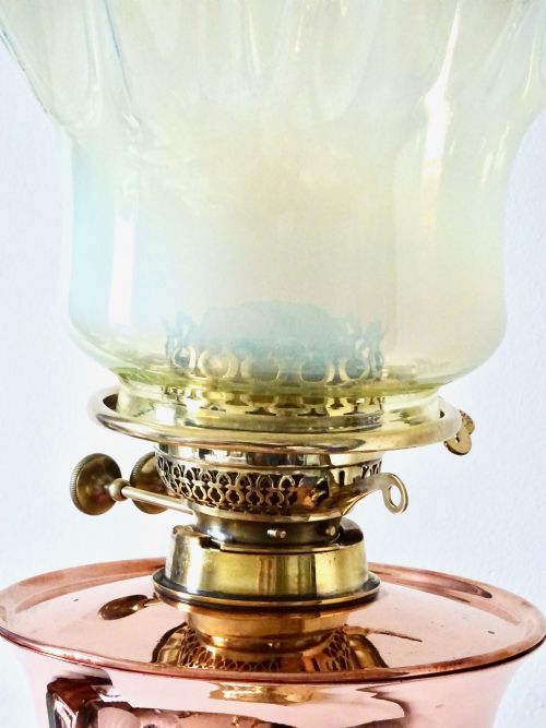 1910 A BENSON OIL LAMP WITH ORIGINAL VASELINE GLASS SHADE - ADDITIONAL PHOTO 7