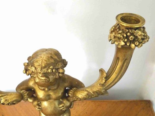 18601880 PAIR BRONZE CHERUB CANDLESTICKS ON MARBLE BASES - ADDITIONAL PHOTO 6
