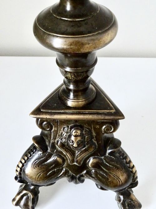 18801900 A TALL BRONZE CANDLE HOLDER - ADDITIONAL PHOTO 4