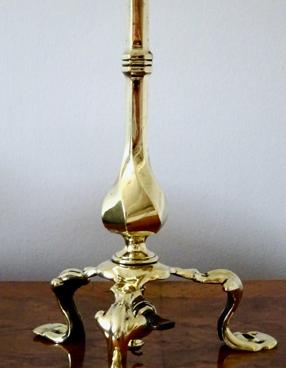 A REGISTERED PULLMAN LAMP - Circa 1910 View IV