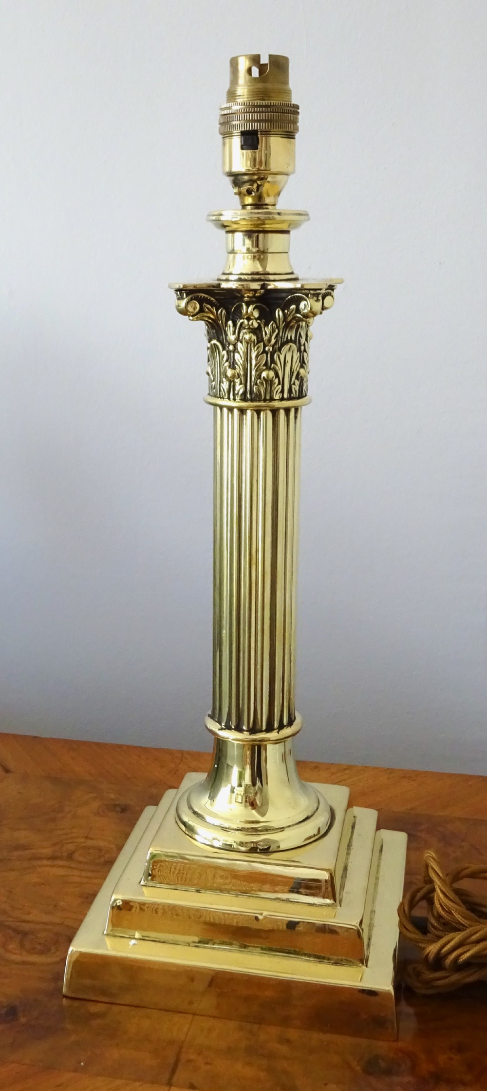 BRASS EDWARDIAN CORINTHIAN COLUMN LAMP