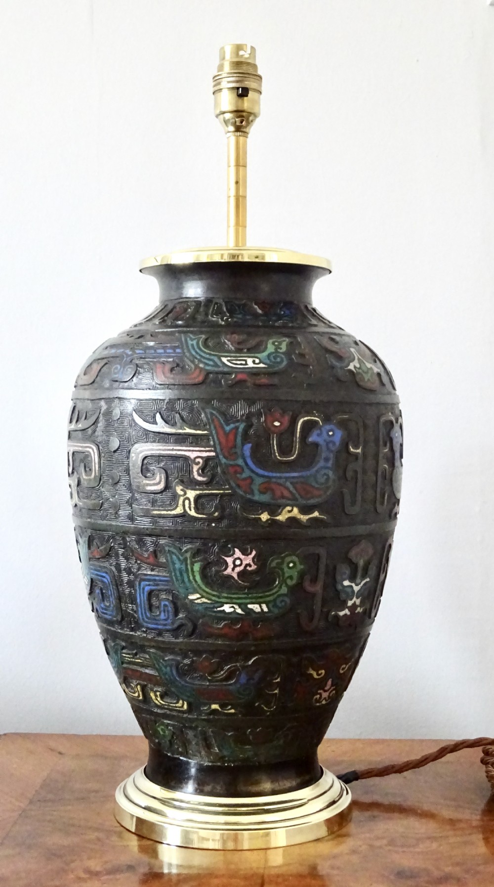 CIRCA 1880  A LARGE CLOISONNE TABLE LAMP