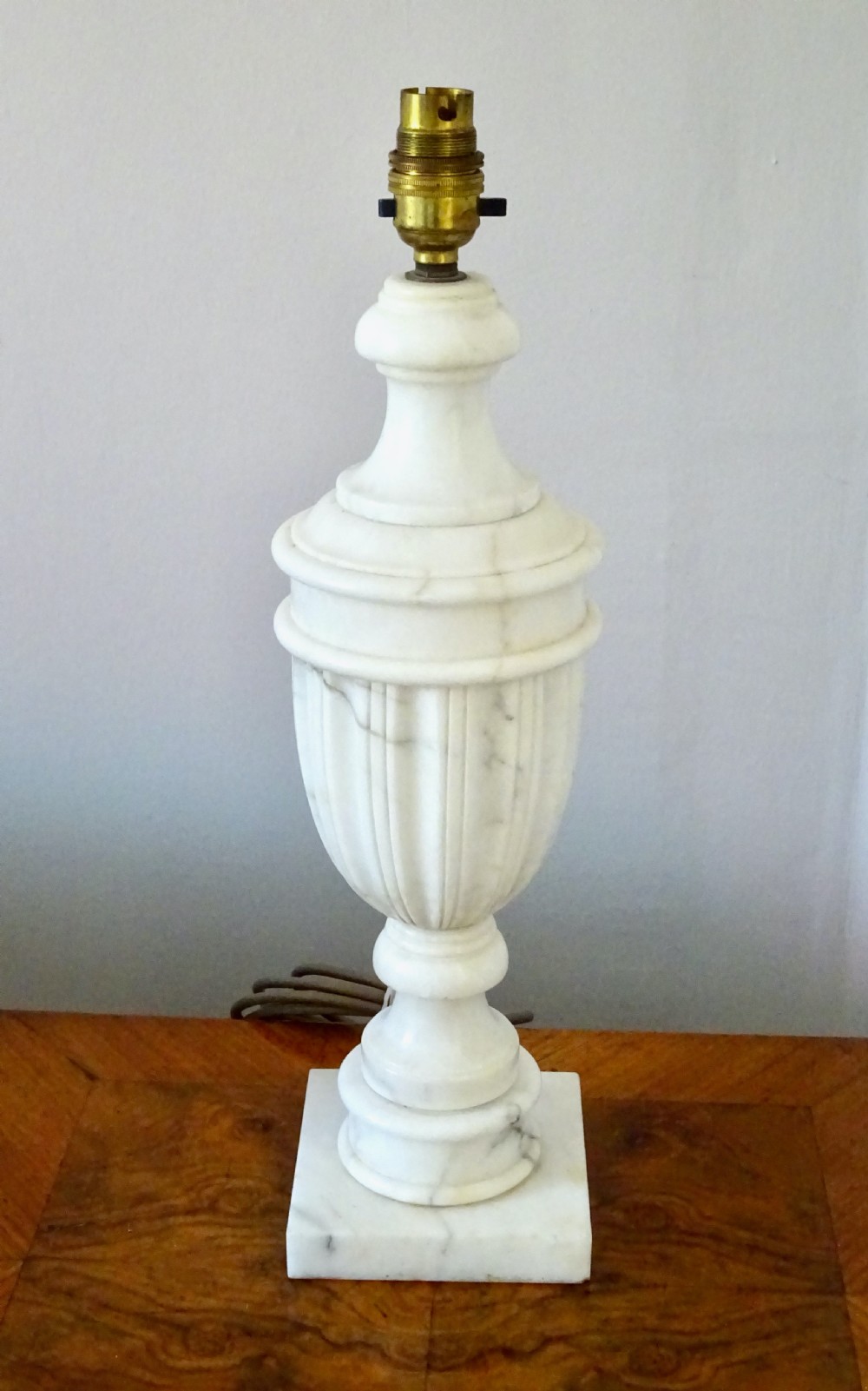 TALL MARBLE LAMP View VI