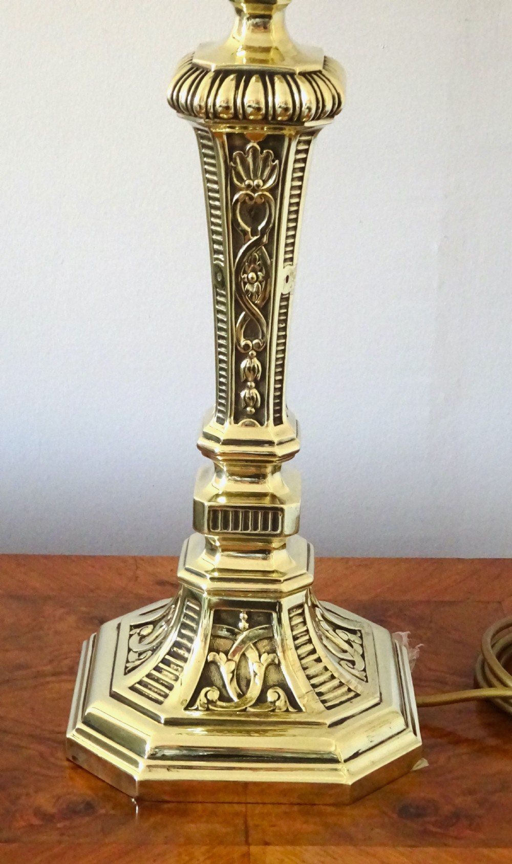 TALL, ORNATE VICTORIAN GAS LAMP View III
