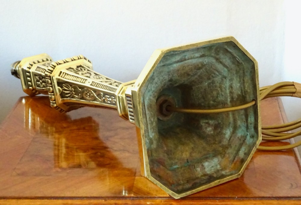 TALL, ORNATE VICTORIAN GAS LAMP View VI