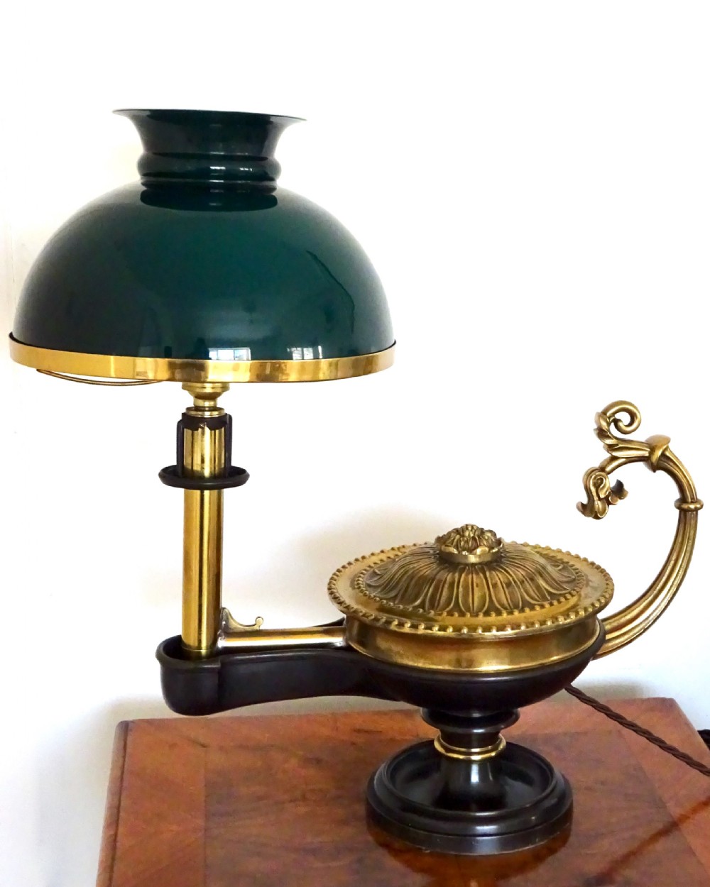 BRONZE VICTORIAN ALADDIN LAMP