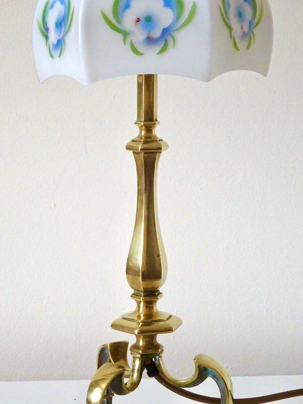 EDWARDIAN  PULLMAN LAMP WITH PERIOD SHADE View IV