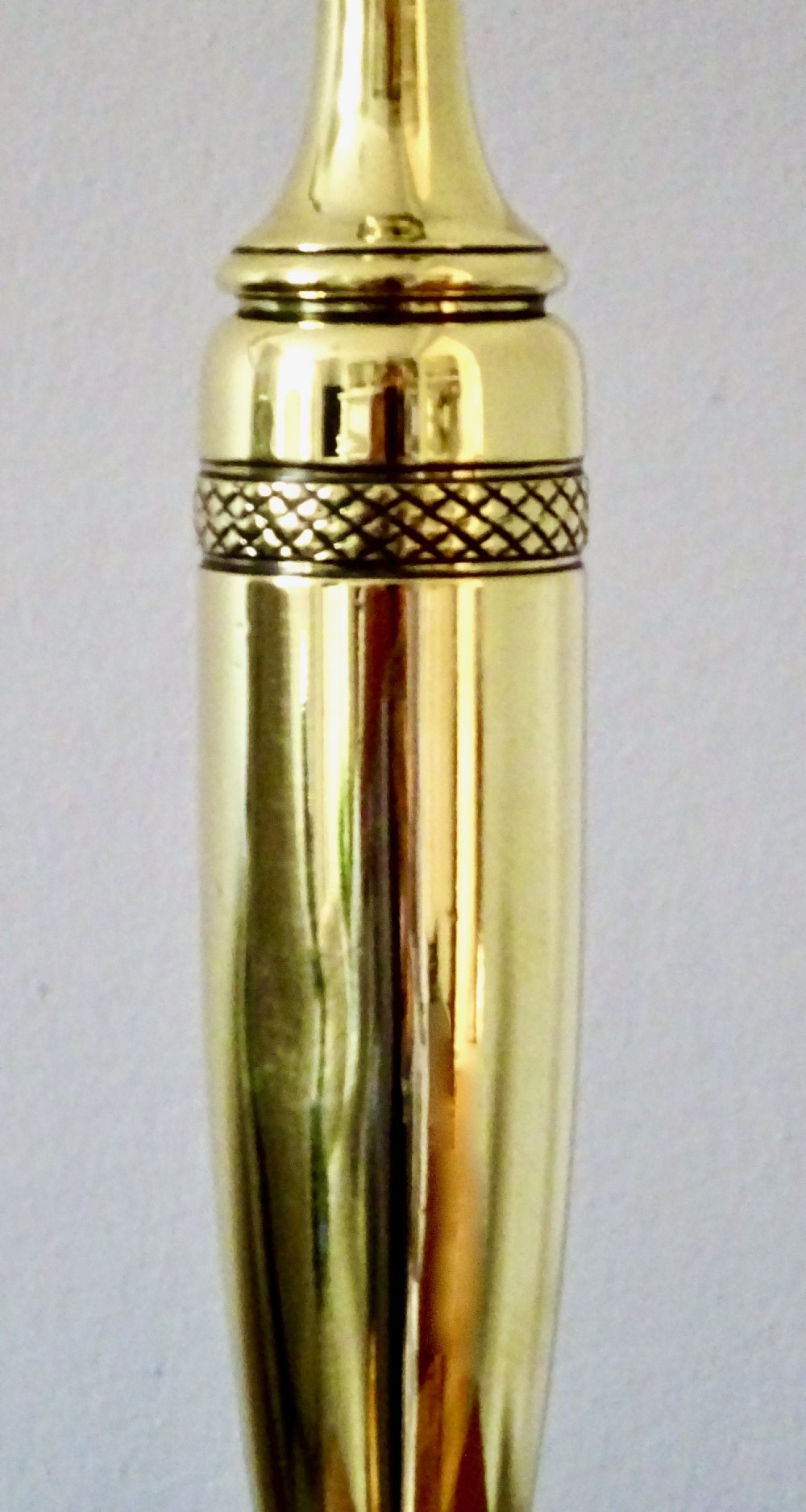 1923-24 REGISTERED HEAVY BRASS LAMP View II