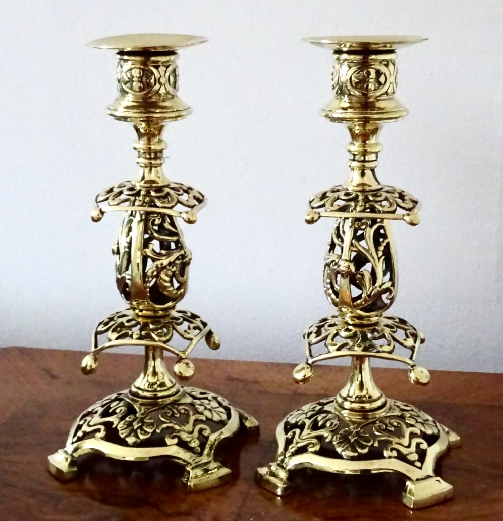 PAIR OF WILLIAM TONKS BRASS CANDLESTICKS View VI