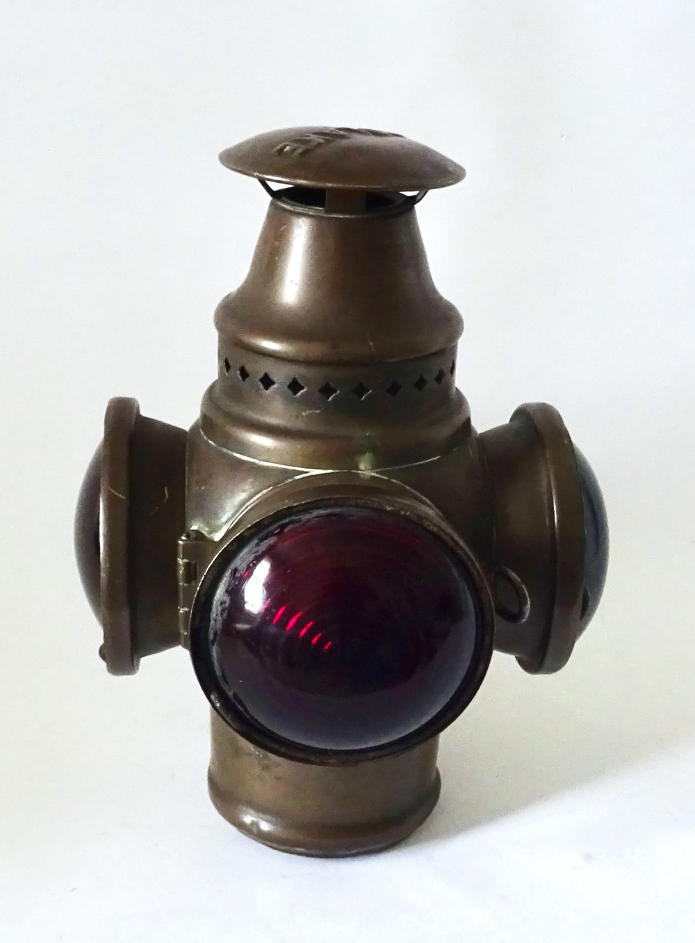 ADAMS & WESTLAKE CO  CHICAGO RAILROAD LAMP BY ADLAKE