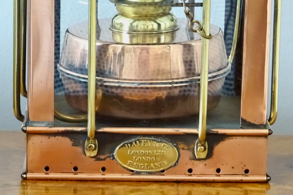 SHIP'S CABIN OIL LAMP BY DAVEY & CO View VI