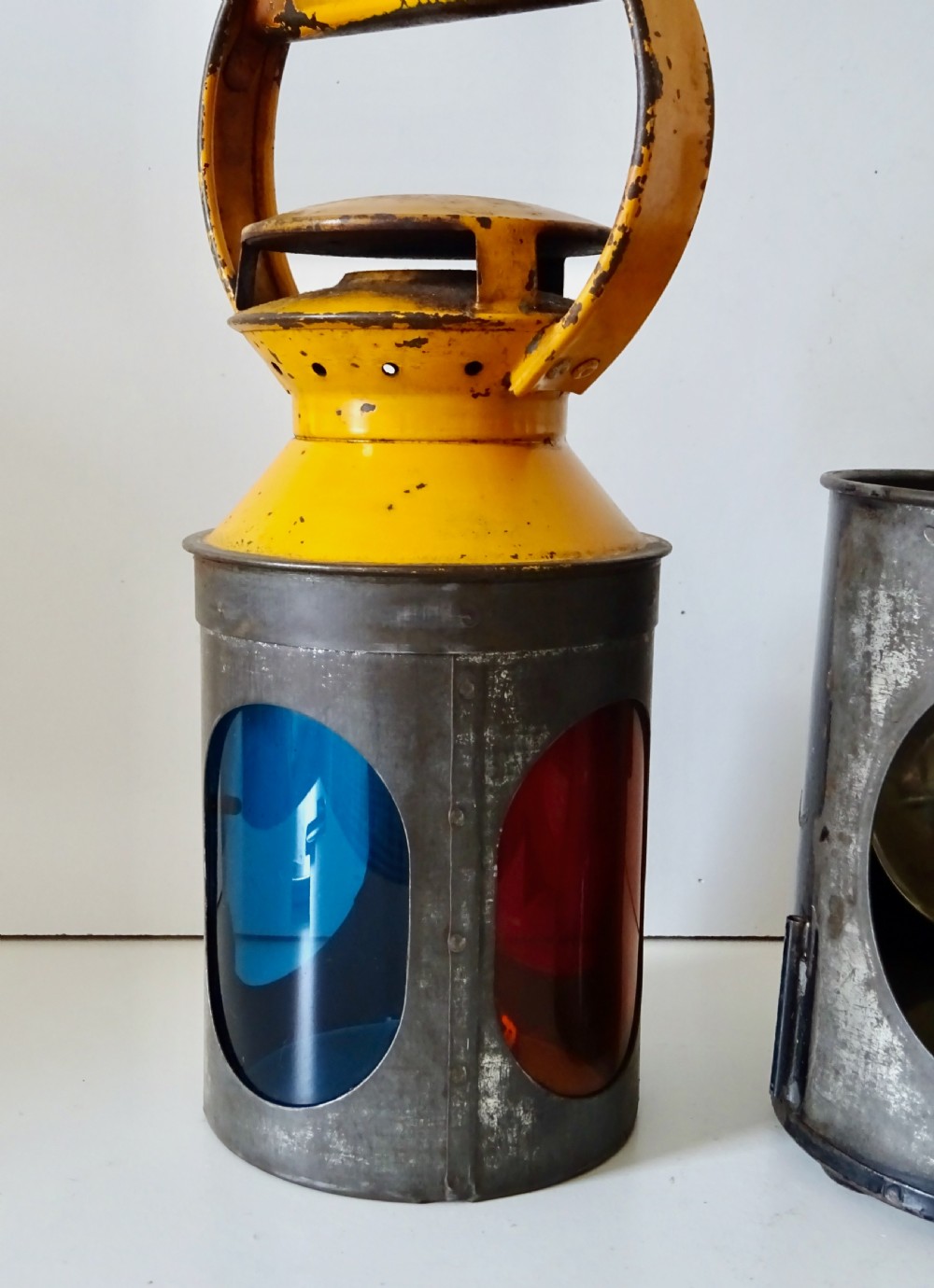 BLADON B'HAM FOUR ASPECT RAILWAY LAMP View II