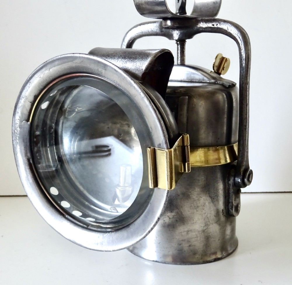 CARBIDE RAILWAY LAMP - LONDON MIDLANDS AND SCOTLAND View IV