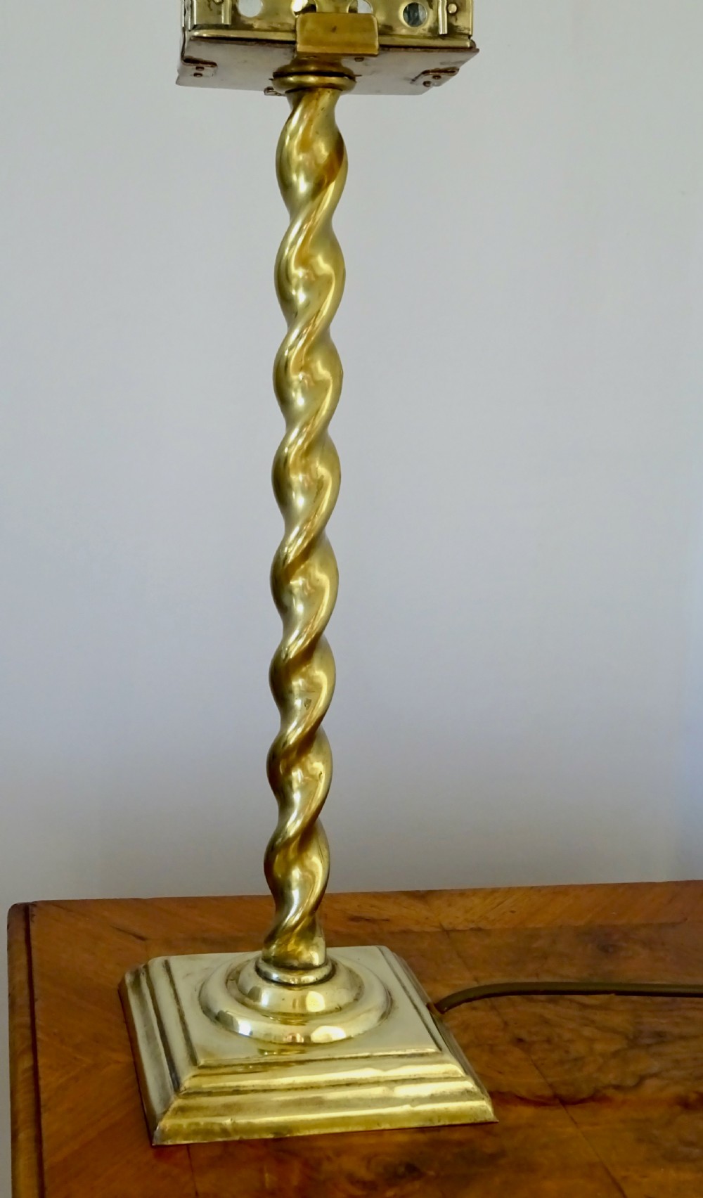 TALL BRASS LANTERN LAMP View IV