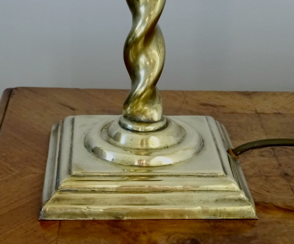 TALL BRASS LANTERN LAMP View V