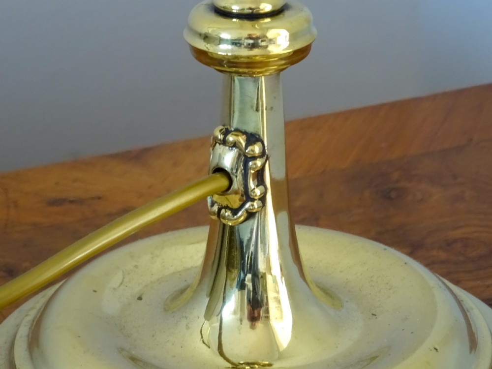 VICTORIAN GAS TABLE LAMP View V