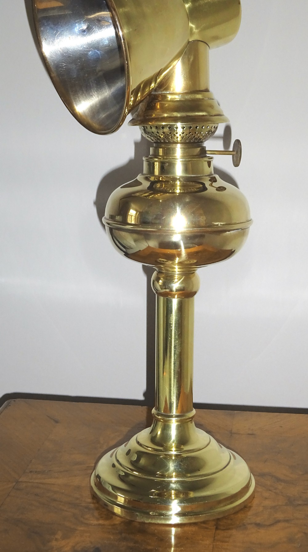 WILD AND WESSEL ADJUSTABLE HEIGHT OIL LAMP View II