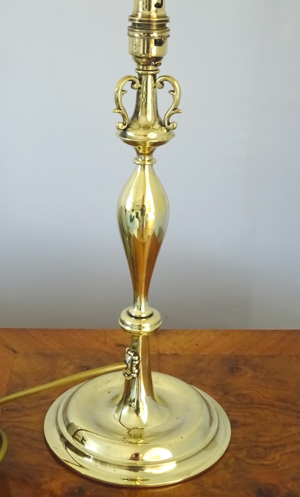 VICTORIAN GAS TABLE LAMP