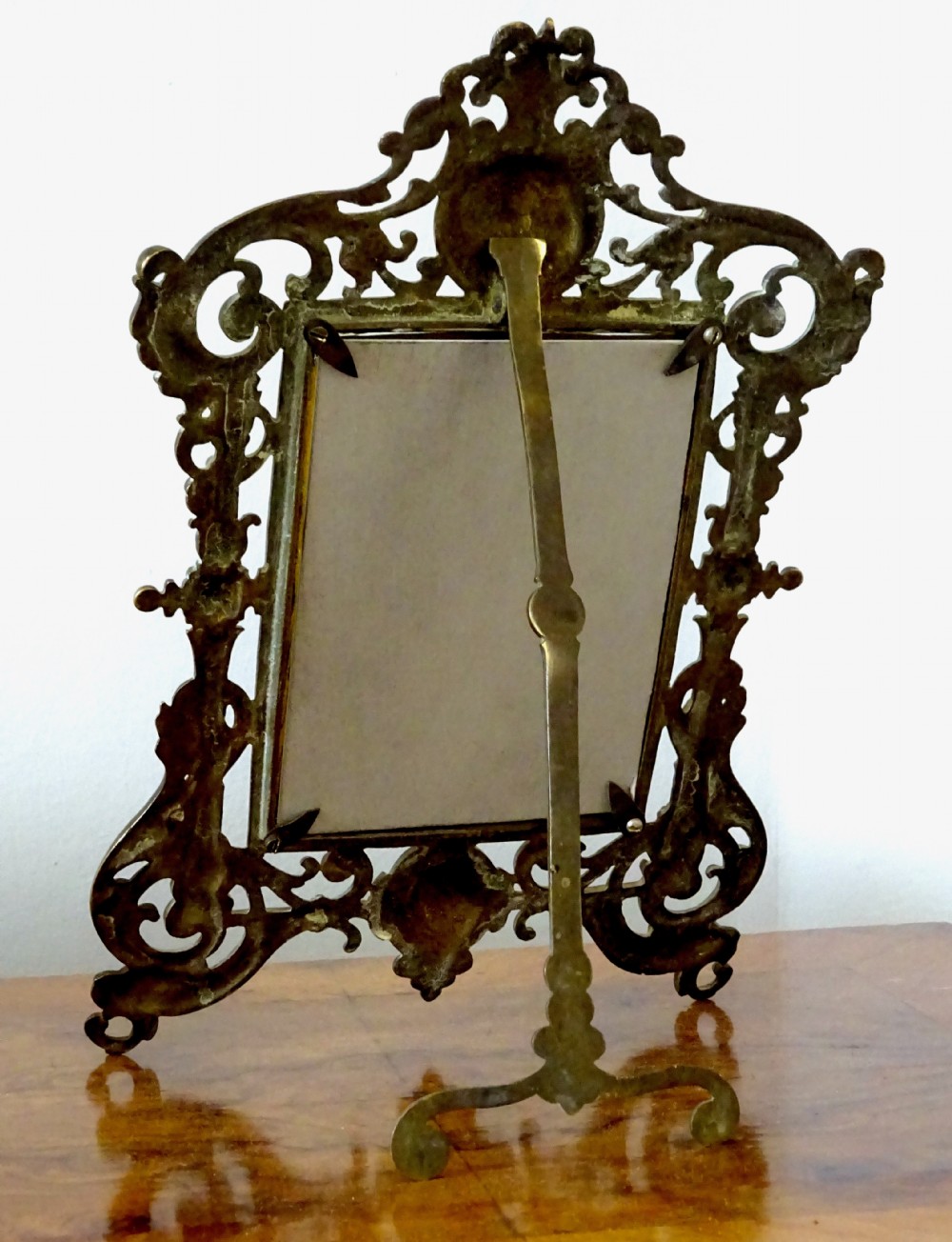 ORNATE  BRASS PHOTO  FRAME View VI
