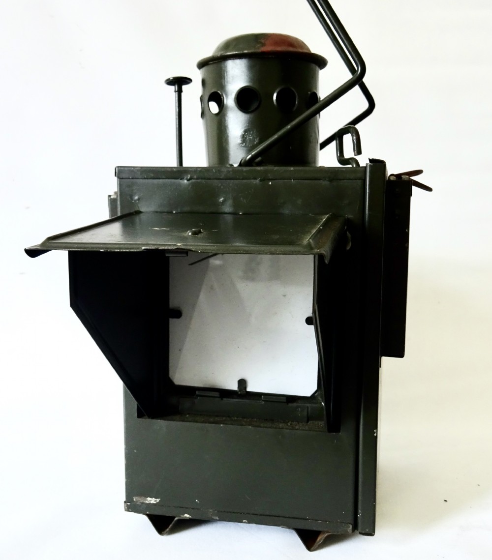 ARMY ROAD SIGNAL OIL LANTERN View IV