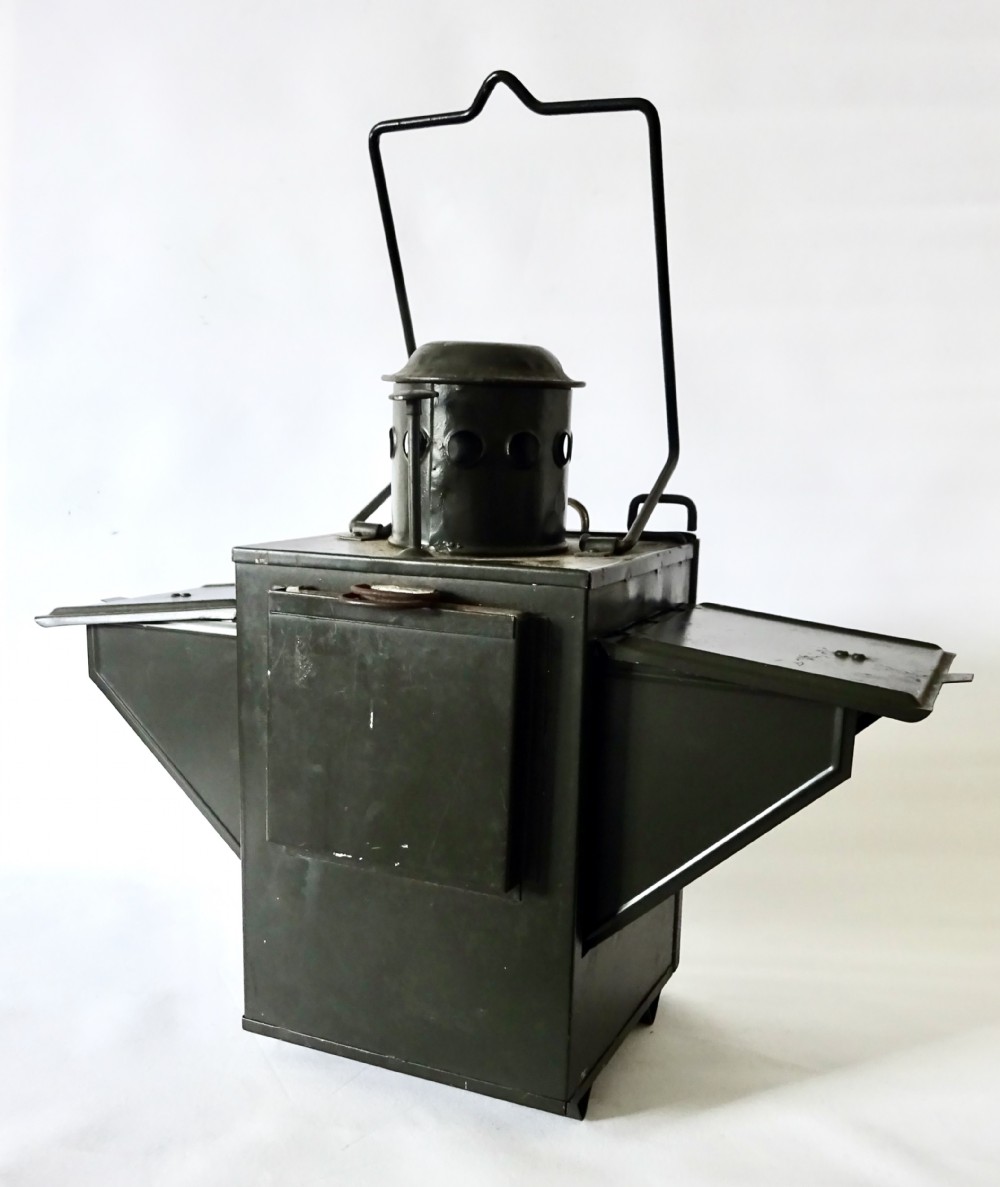 ARMY ROAD SIGNAL OIL LANTERN View V