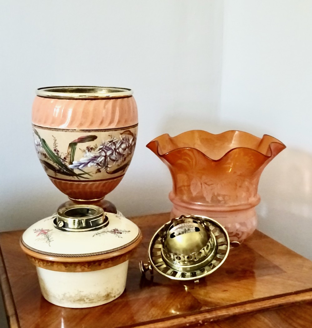VICTORIAN OIL LAMP WITH ORIGINAL GLASS SHADE View V