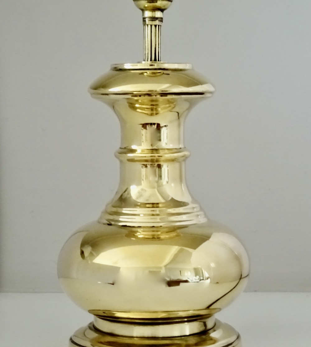 EDWARDIAN ROUNDED BRASS TABLE LAMP View IV
