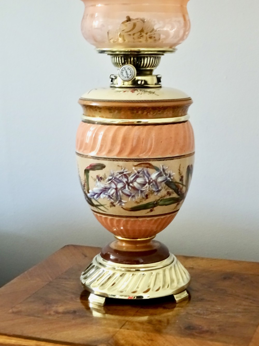 VICTORIAN OIL LAMP WITH ORIGINAL GLASS SHADE View VIII