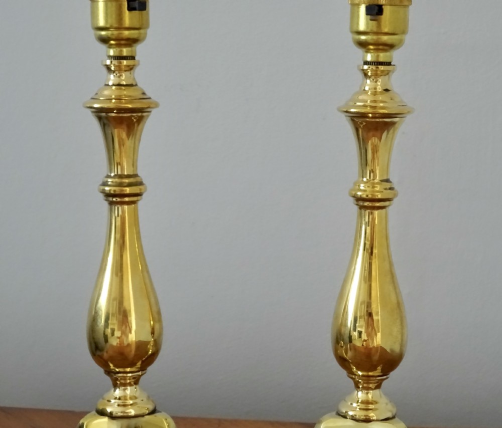 PAIR  20thC  GOOD QUALITY BRASS LAMPS View II