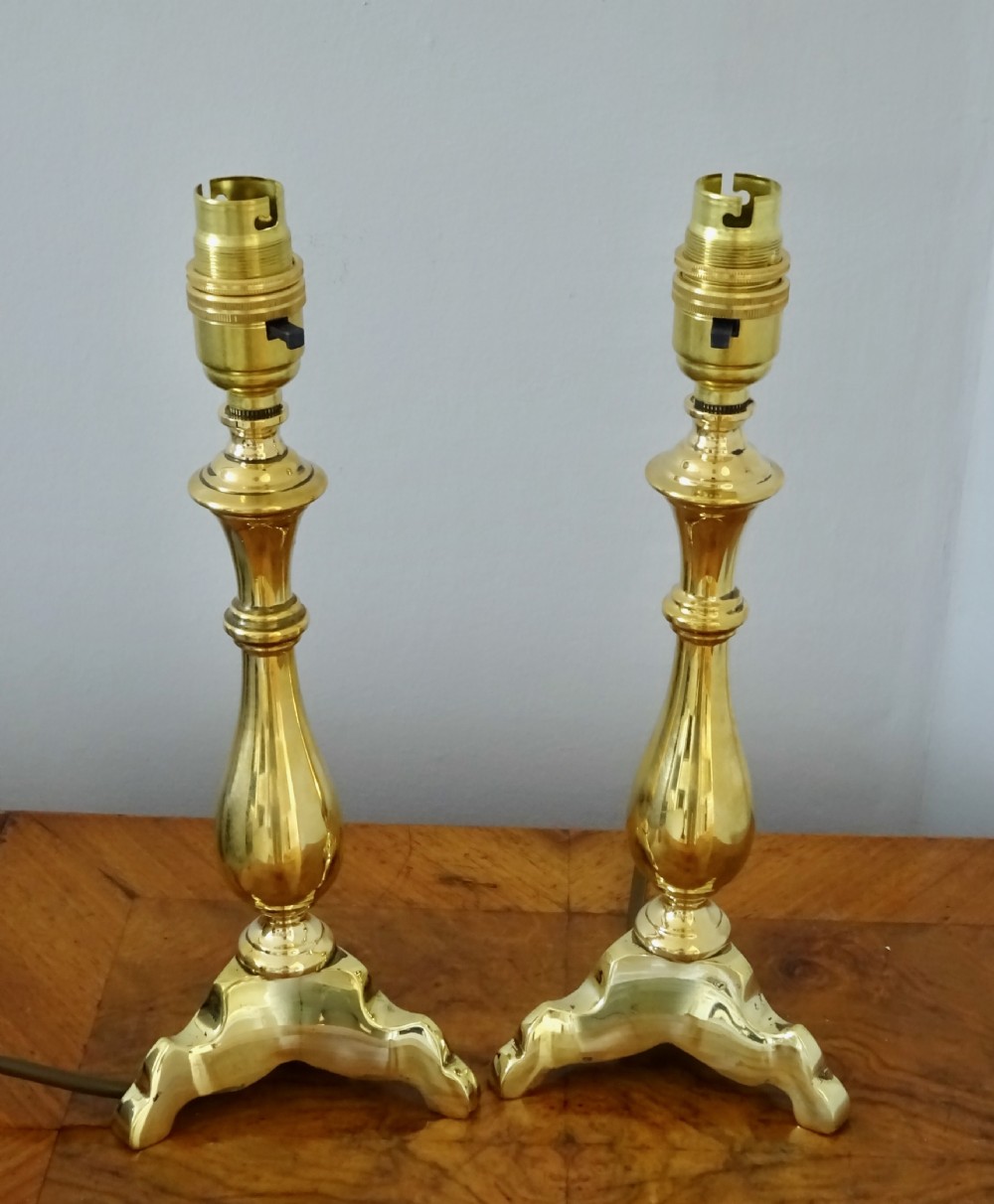 PAIR  20thC  GOOD QUALITY BRASS LAMPS View V