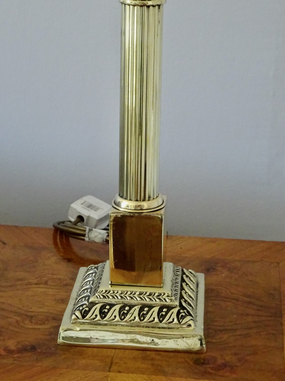 VICT CORINTHIAN COLUMN  TABLE LAMP View VI