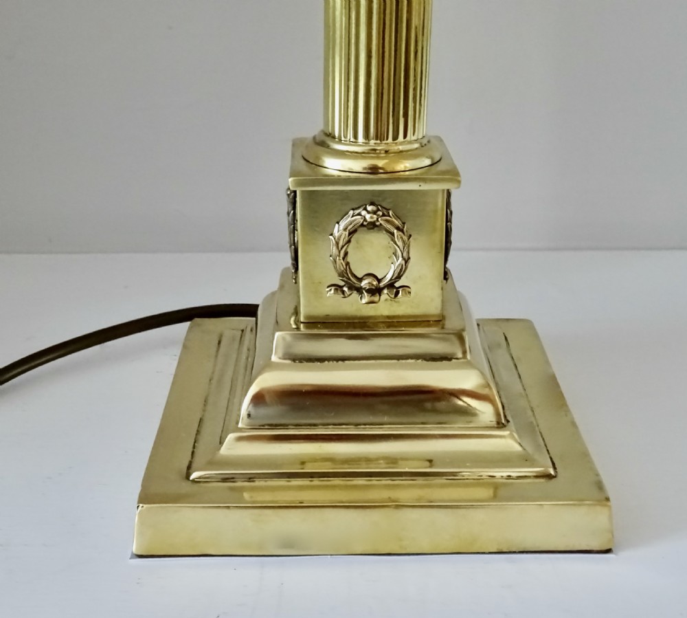 VICTORIAN CORINTHIAN COLUMN TABLE LAMP View II