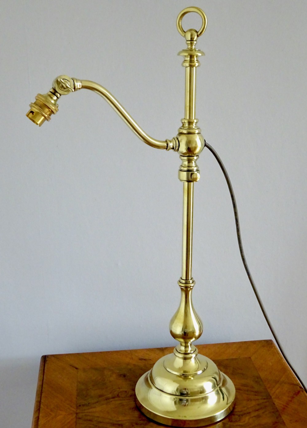 TALL ADJUSTABLE DESK LAMP View VIII