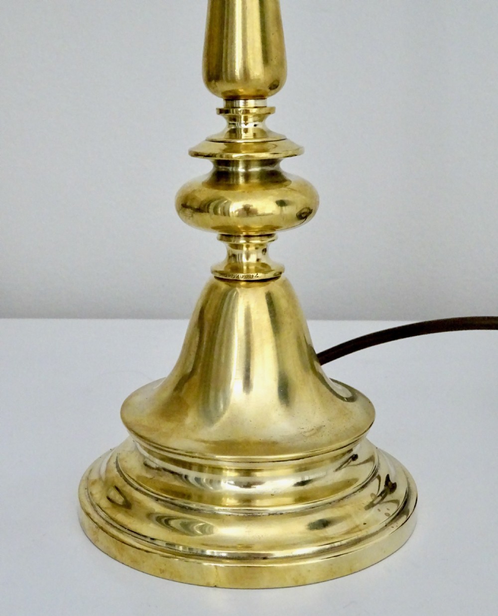 DATED 1909/10   GOOD QUALITY TABLE LAMP View II