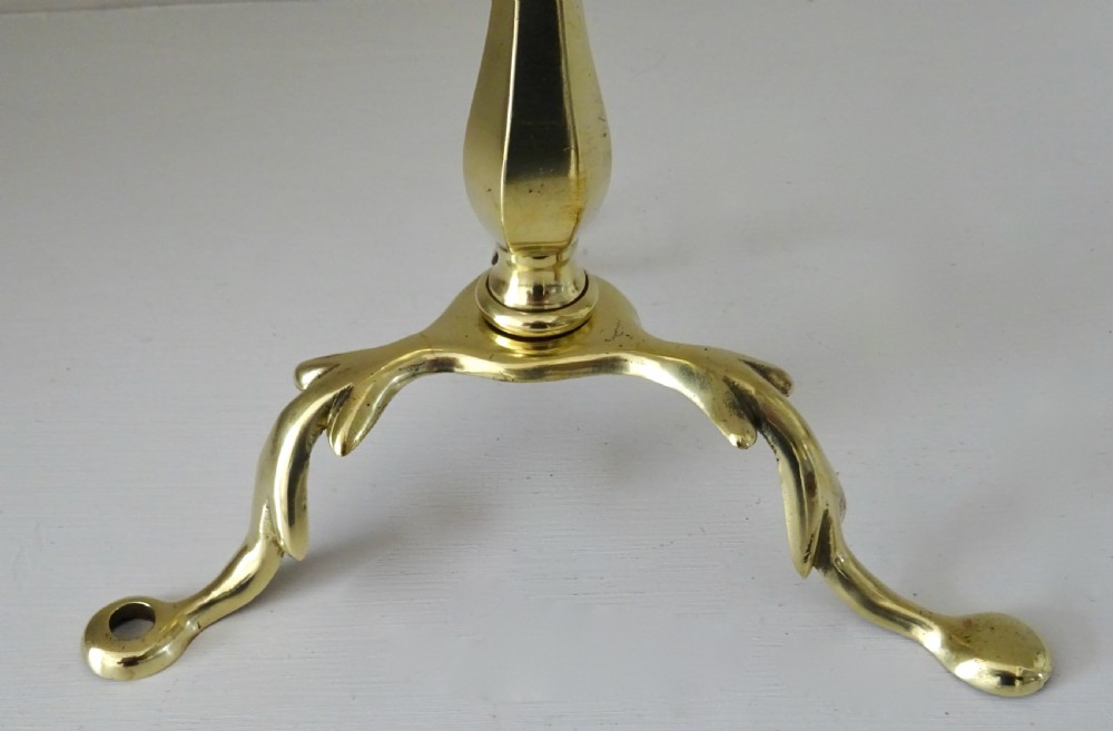 BRASS PULLMAN LAMP View VI