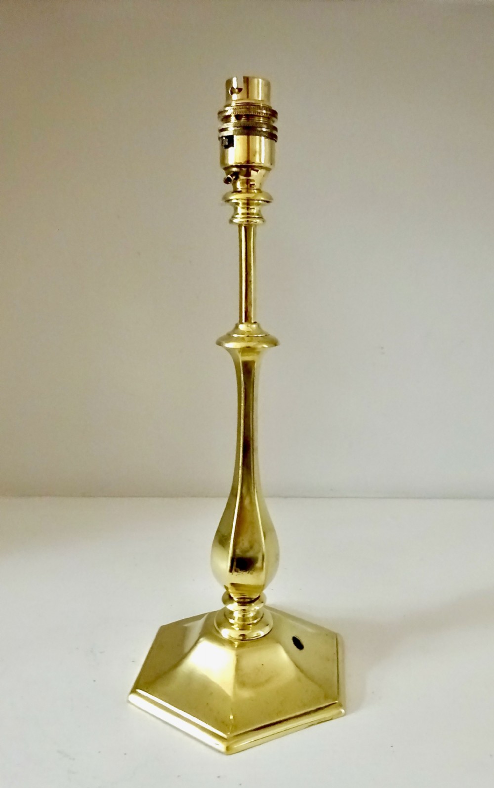 EDWARDIAN BRASS TABLE LAMP