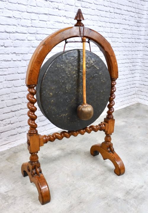 Country House Gong